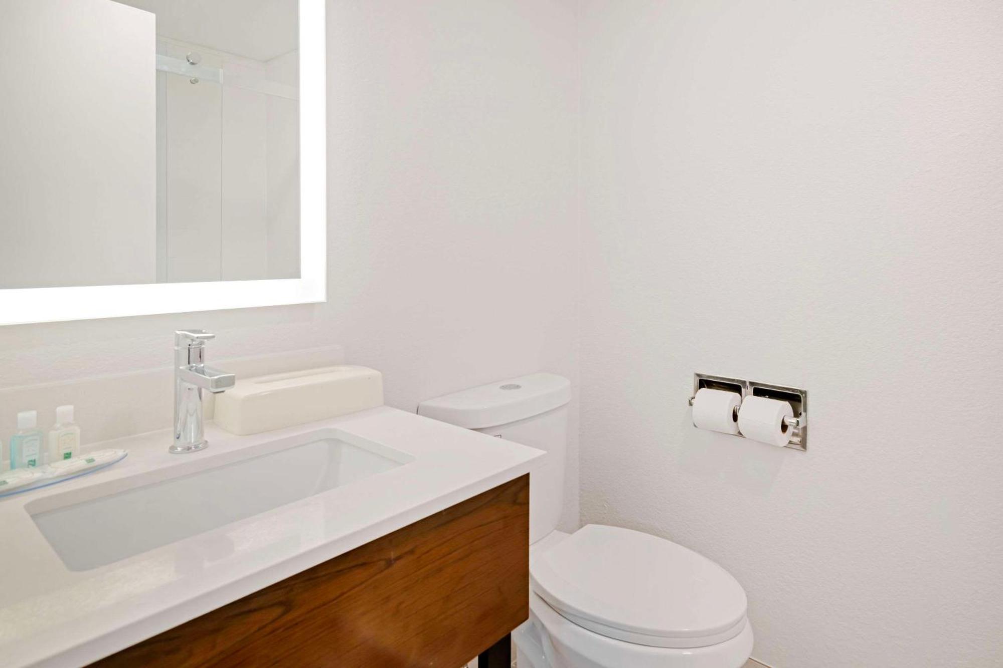 Quality Inn Lebanon Bagian luar foto
