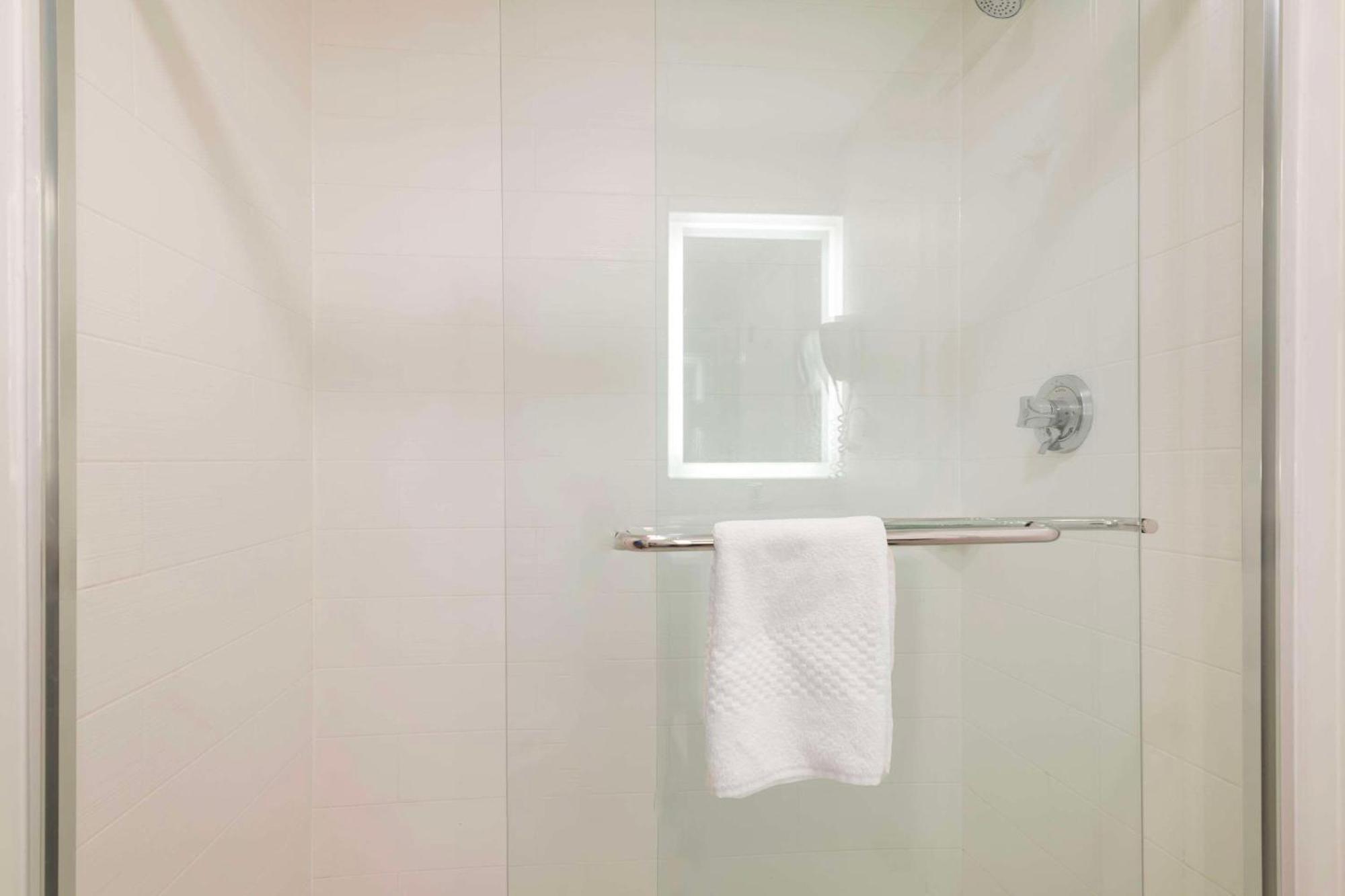 Quality Inn Lebanon Bagian luar foto